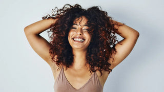LES GESTES A BANNIR QUAND ON A LES CHEVEUX BOUCLÉS ... - No More Beauty